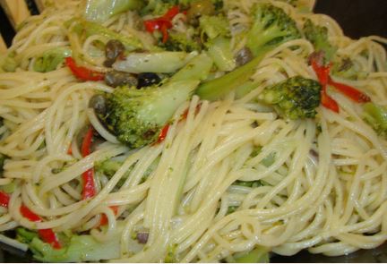 Espaguete com Brócolis e Anchovas
