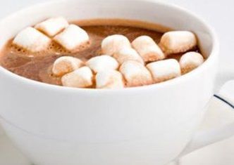 Café com marshmallow