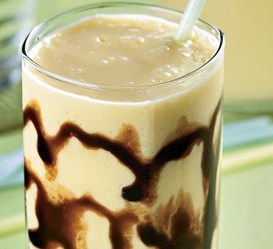 Milk-shake de manga e chocolate