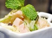 Salada de peito de peru com abacaxi