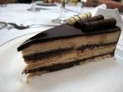 Torta alemã com cobertura de chocolate